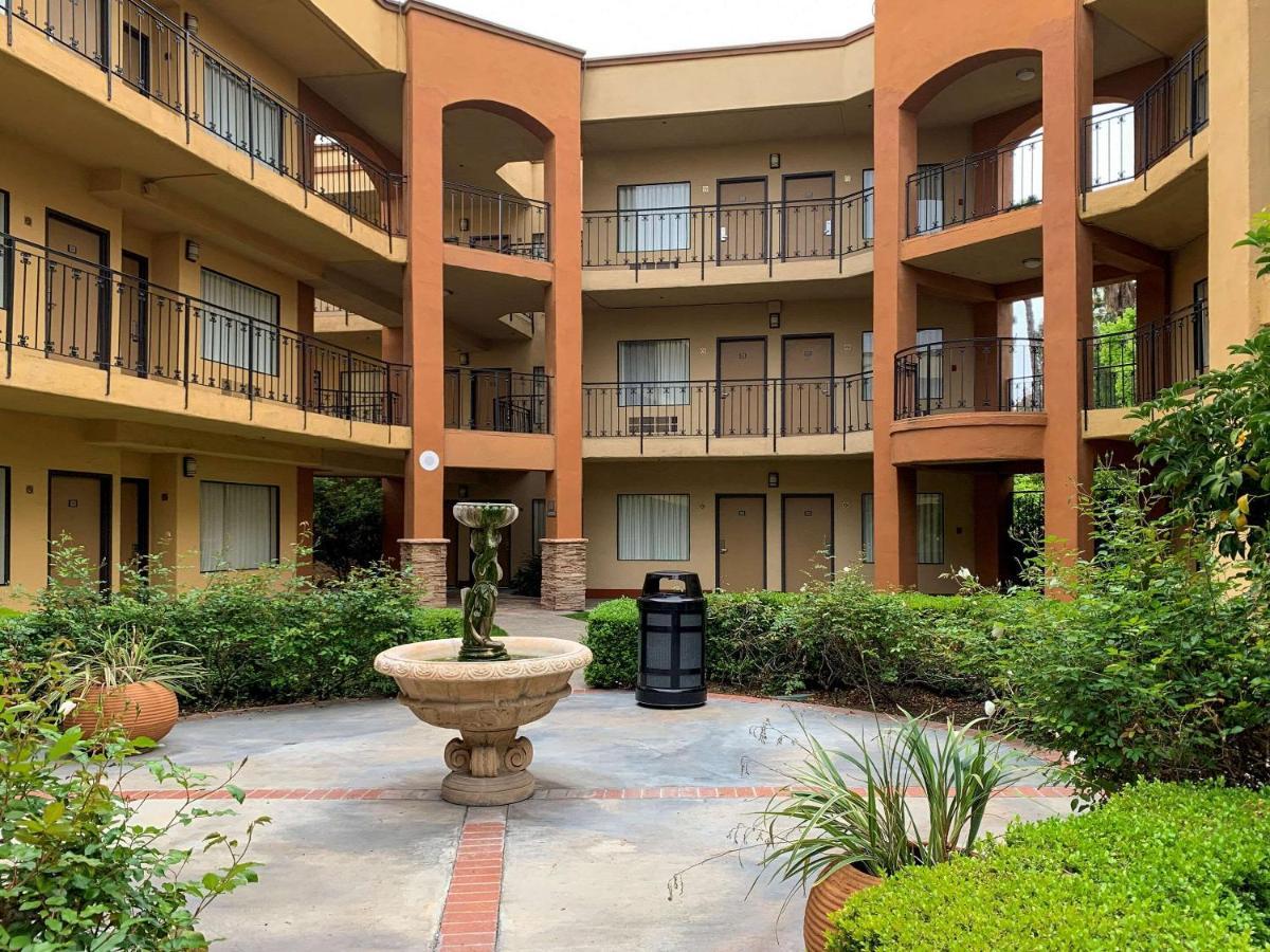 Mainstay Suites Orange County John Wayne Airport Santa Ana Bagian luar foto